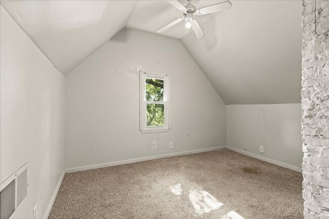 Building Photo - 3 bedroom house for rent