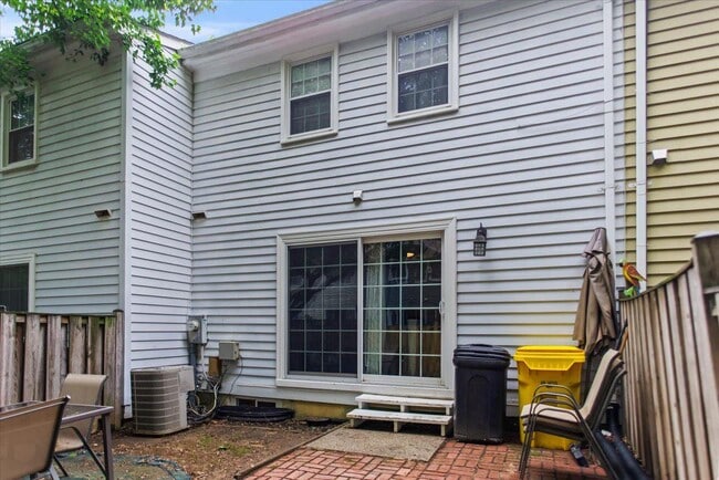 Building Photo - 1754 Castleford Square