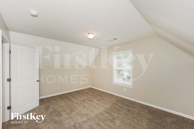 Building Photo - 203 Preserve Dr