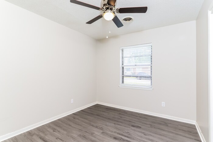 Building Photo - 1523 Whitlock Dr