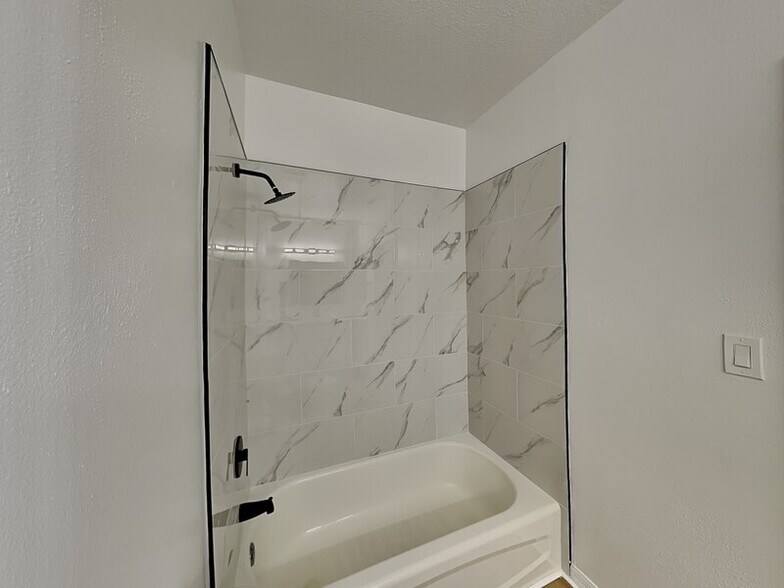 Building Photo - 515 Villa Del Sol Cir