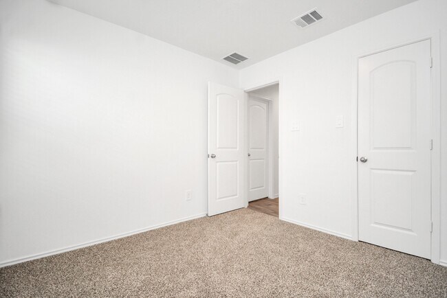 Building Photo - 23133 Teakwood Hills Dr