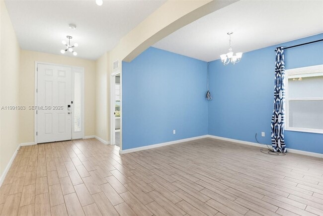 Building Photo - 1034 Chelan Falls Dr