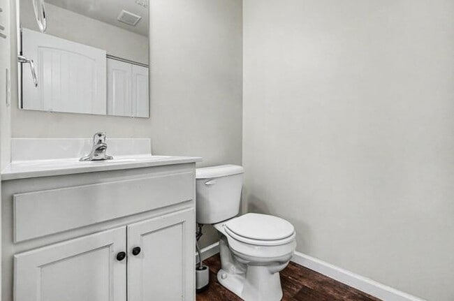 Building Photo - 519 Byler Cir