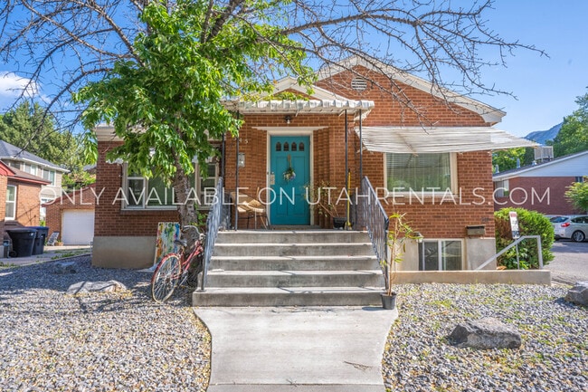 Building Photo - 547 E 400 N