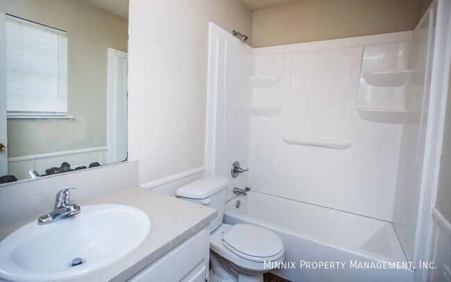 Building Photo - 4804 53rd St