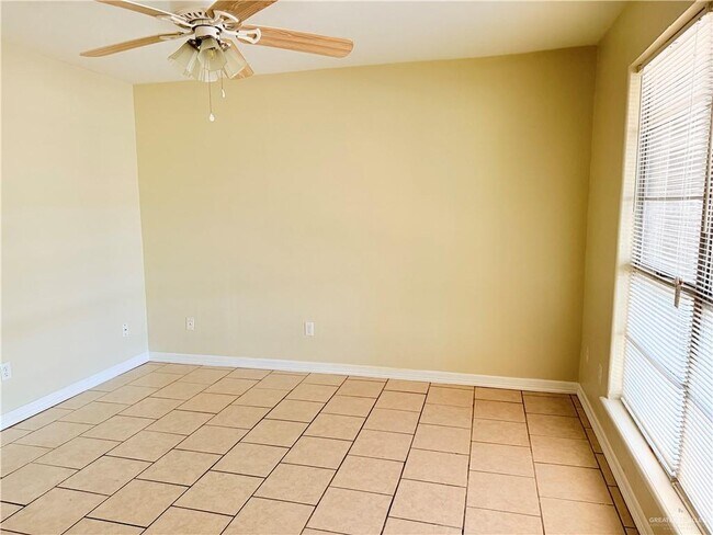 Building Photo - 12 Eagle Ave