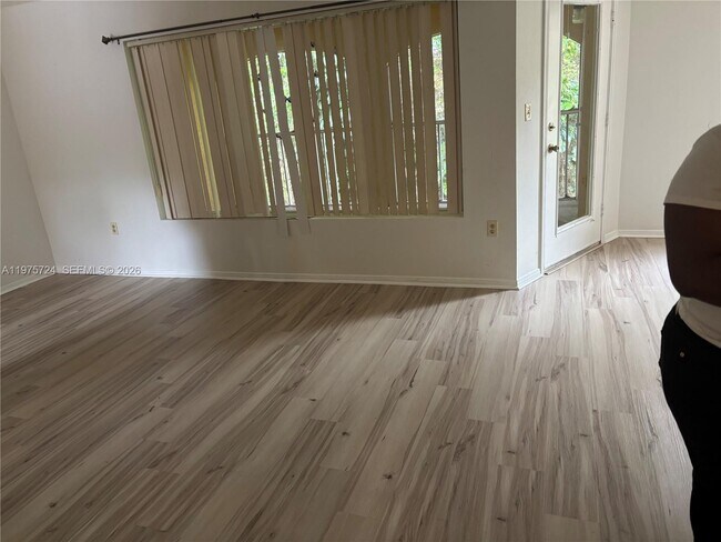 Building Photo - 2200 NW 33rd St