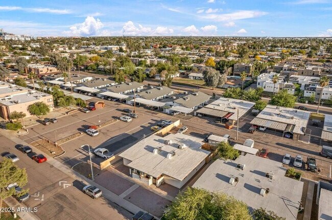 Building Photo - 1301 W 3rd St