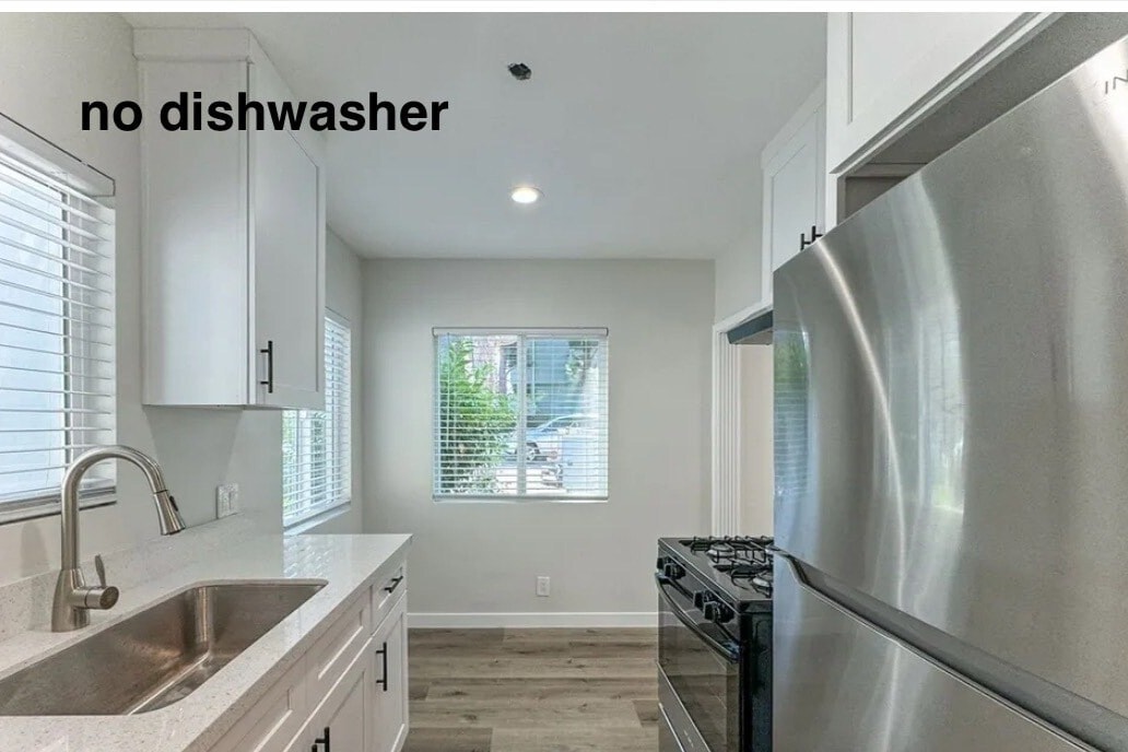 Building Photo - 133 Concord St