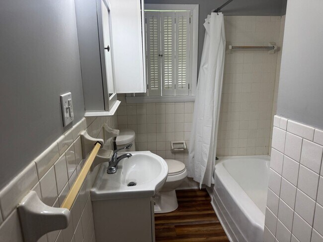 Building Photo - 3 Bedroom, 2 Bathroom Home located in Greeneville, TN