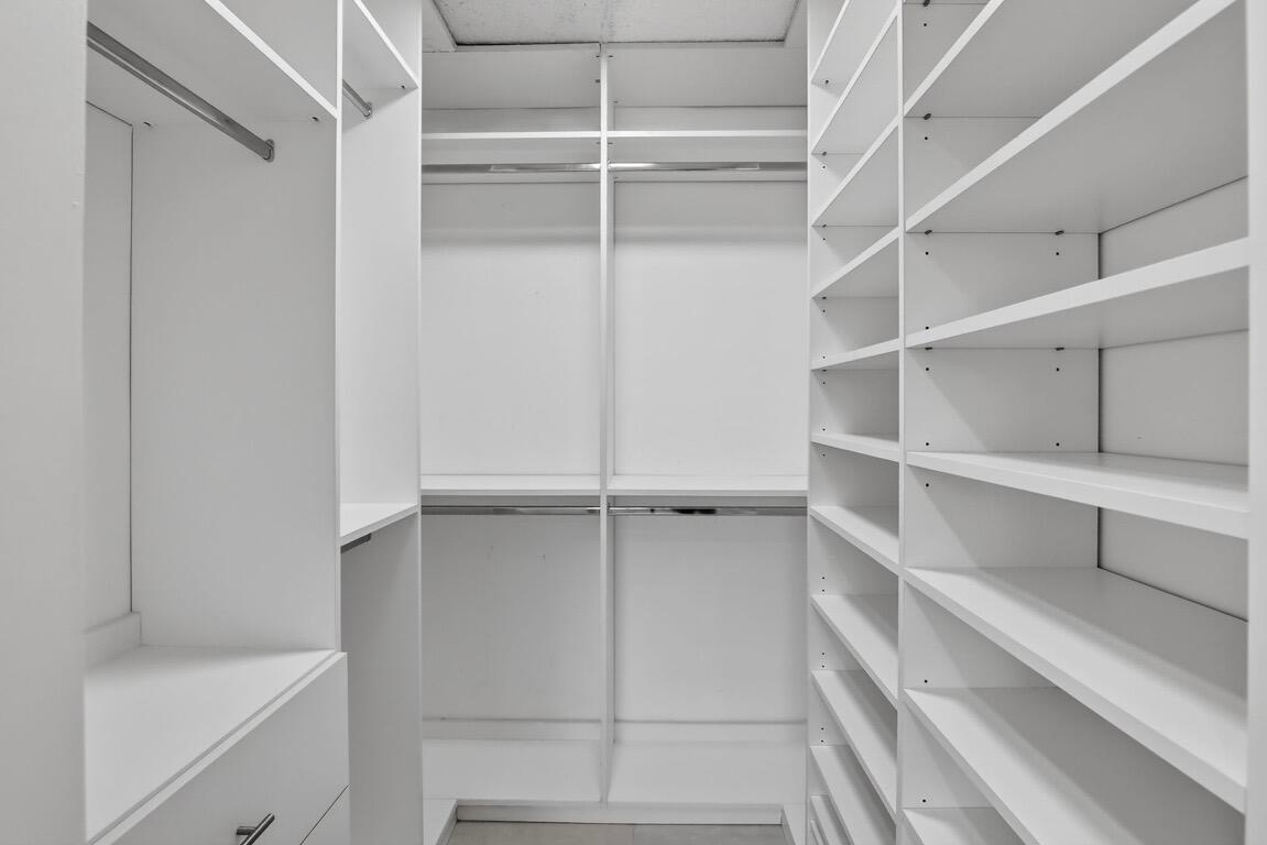 Building Photo - 373 NW 94th Ter