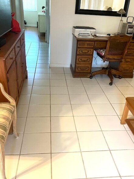 Building Photo - 283 Durham E