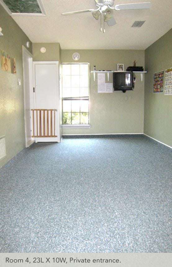 Building Photo - 2406 High Hollow Dr