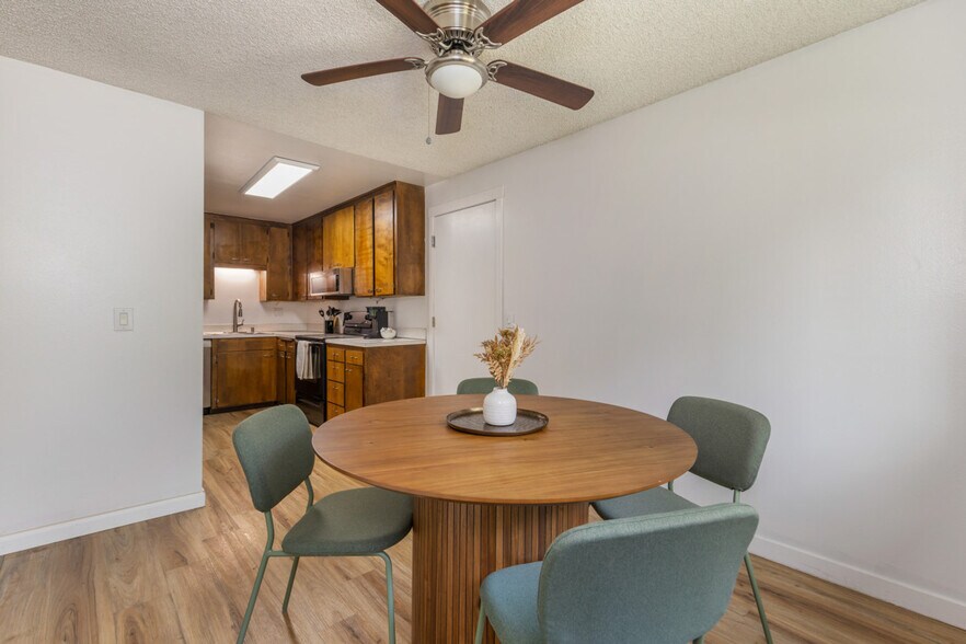 Building Photo - 15706 Ash Way