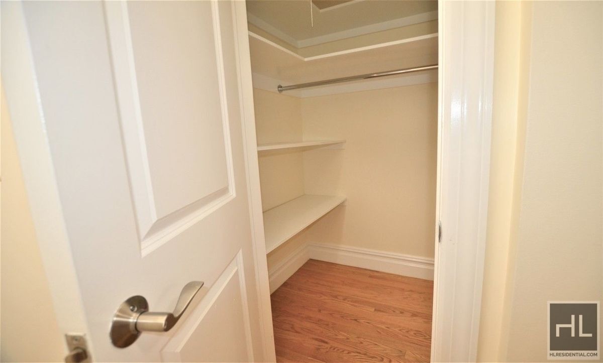 Building Photo - Christopher Street