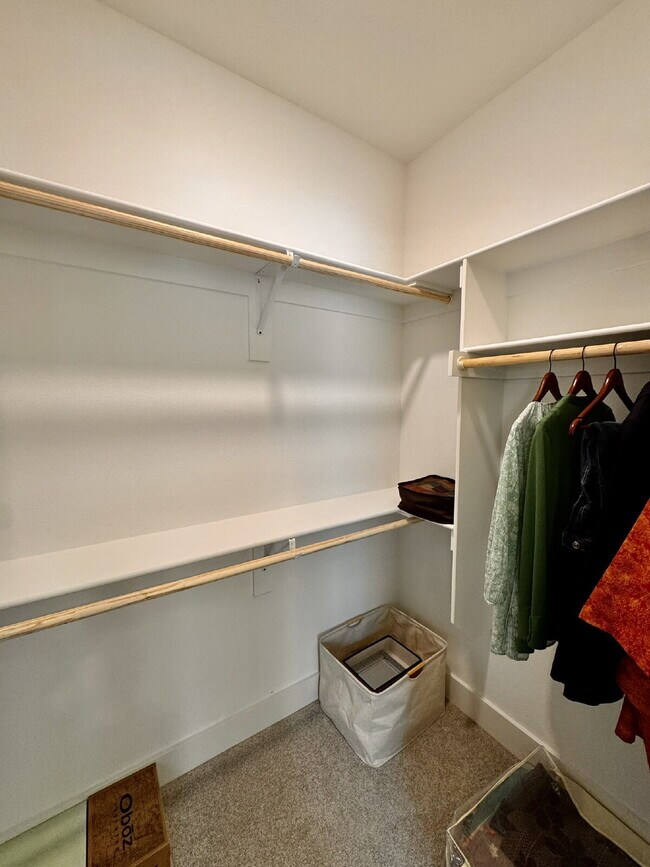 Building Photo - 8881 Williams Rd