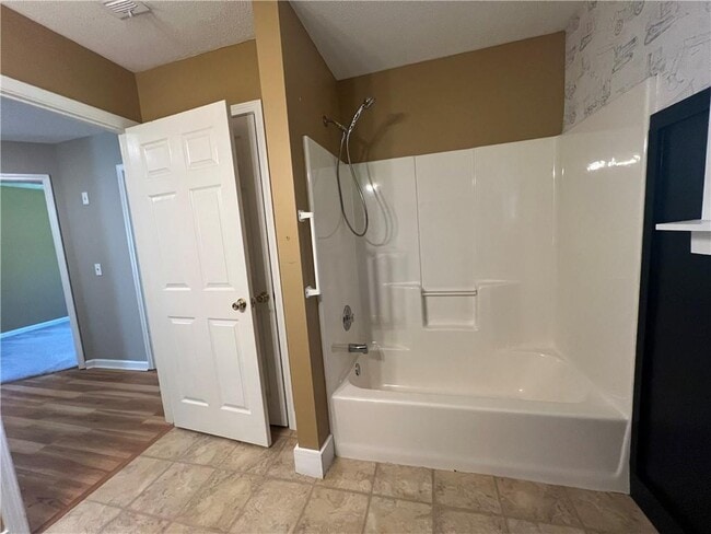 Building Photo - 313 Ridge Hill Cir