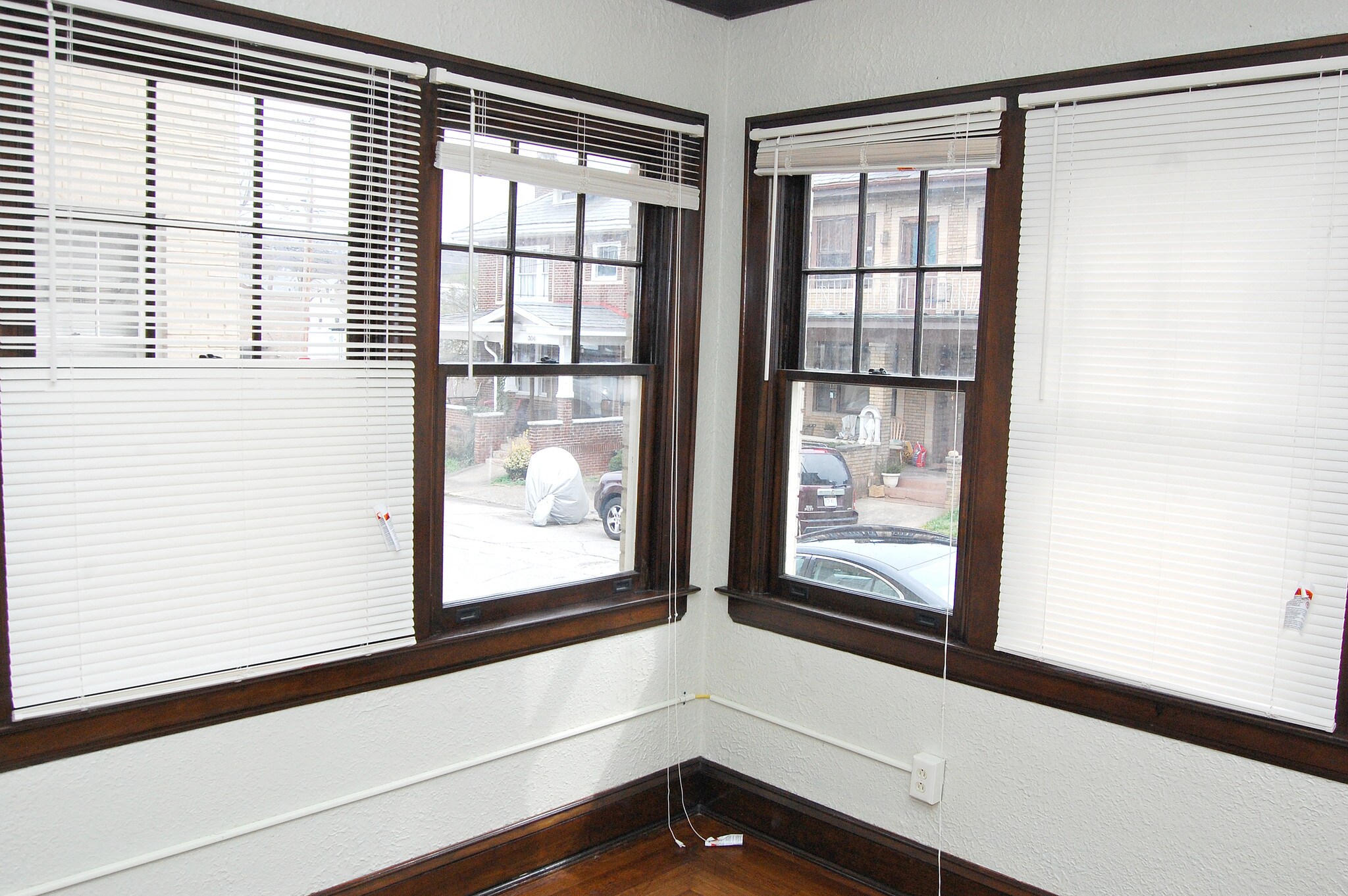 Building Photo - 309 Park Dr