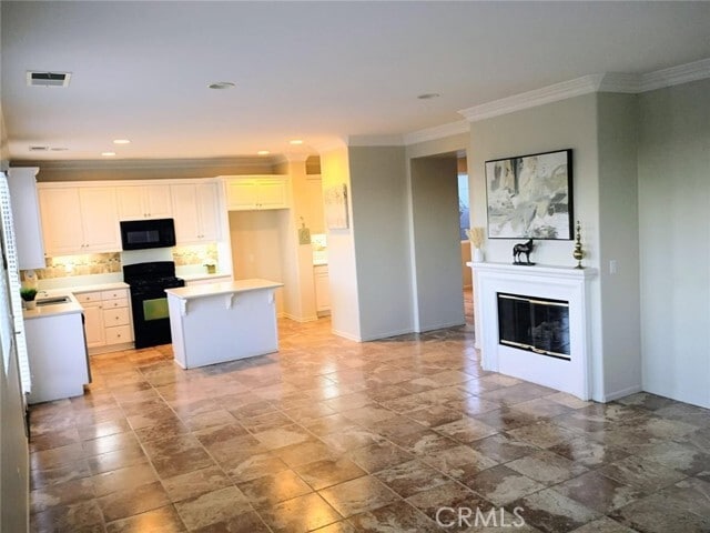 Building Photo - 8651 Mann Ln