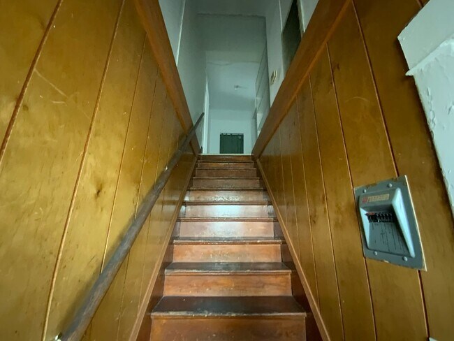 Building Photo - 505 East Rollins St