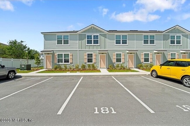 Building Photo - 592 Running Wds St