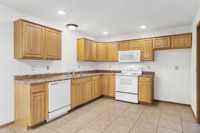 Building Photo - 113 Bailey Cir