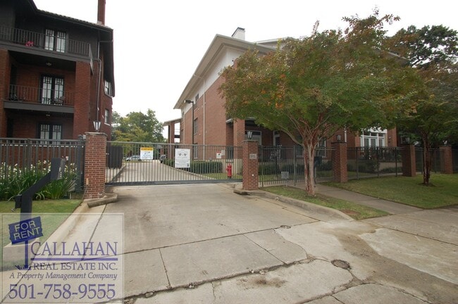 Building Photo - River Market 2 bedroom Condo