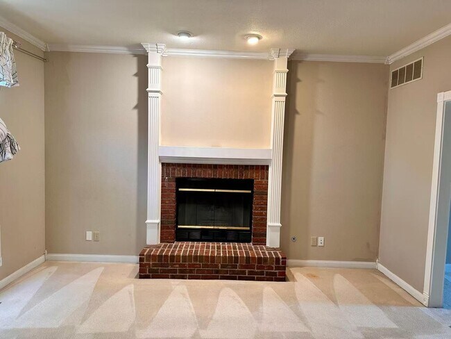 Building Photo - 1110 Brookedale Ct