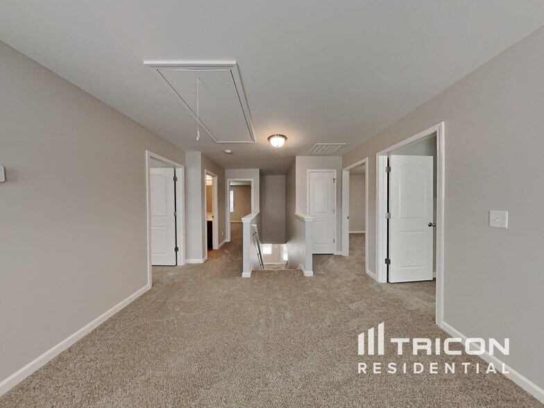 Building Photo - 127 Coddington Ln