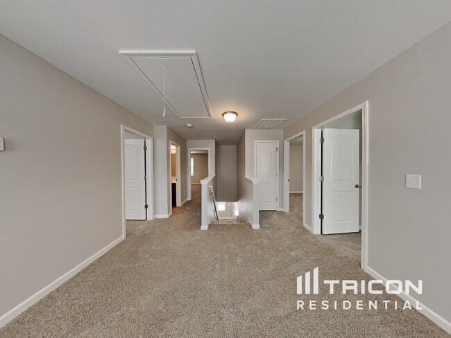 Building Photo - 127 Coddington Ln