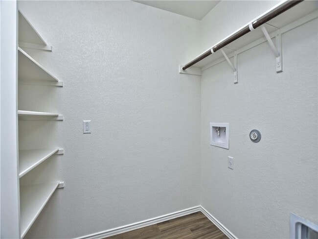 Building Photo - 21413 Wilmiller Ln