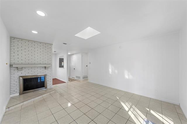 Building Photo - 3722 Hillsdale Ln