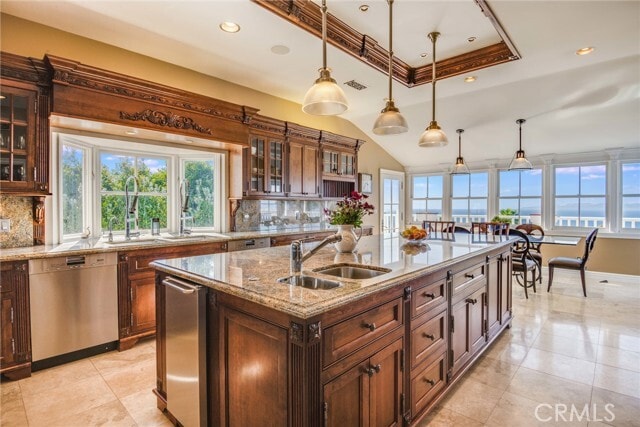 Building Photo - 1409 Vía Arco