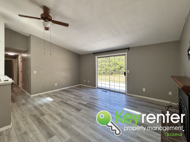 Building Photo - Remodeled 3-Bedroom Home in Steilacoom wit...