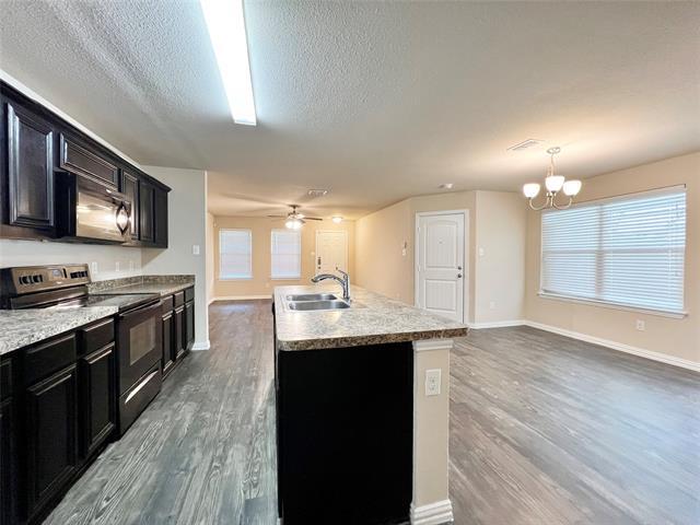 Building Photo - 660 River Garden Dr