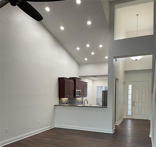 Building Photo - 2946 Mission Lakes Dr