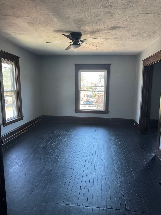 Building Photo - 803 Cranberry St
