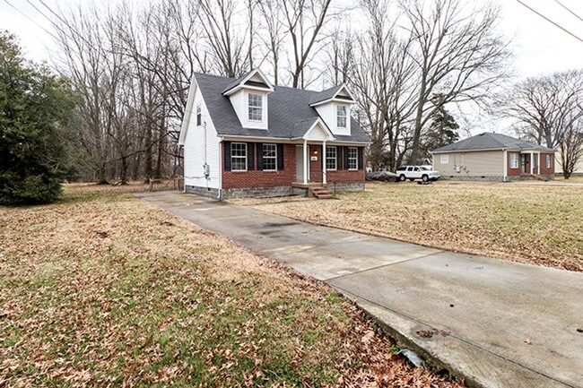 Building Photo - Newly updated 3 bedroom and 2 bath Cape Cod