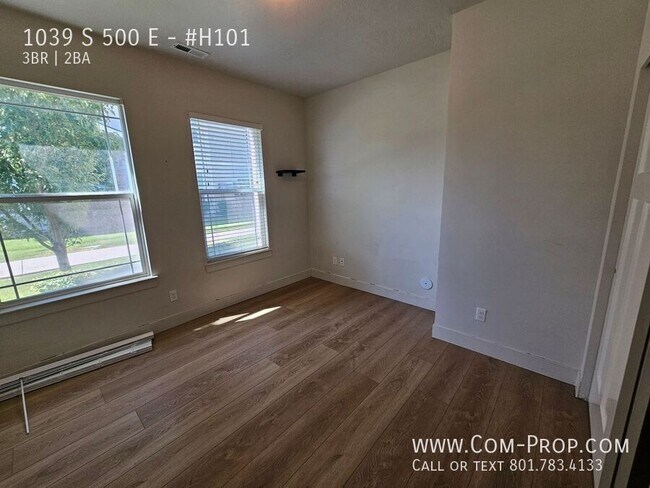 Building Photo - 1039 500 E
