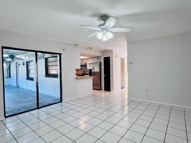 Building Photo - PRICE REDUCED FOR A QUICK MOVE IN!!! Elega...