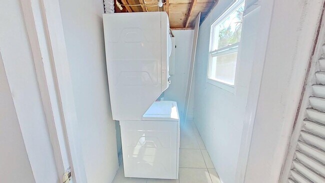 Building Photo - 3-bedroom 1-bath in Largo/Seminole area