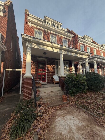 Live in the museum district - 2808 Floyd Ave