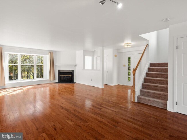 Building Photo - 109 Driftwood Ln