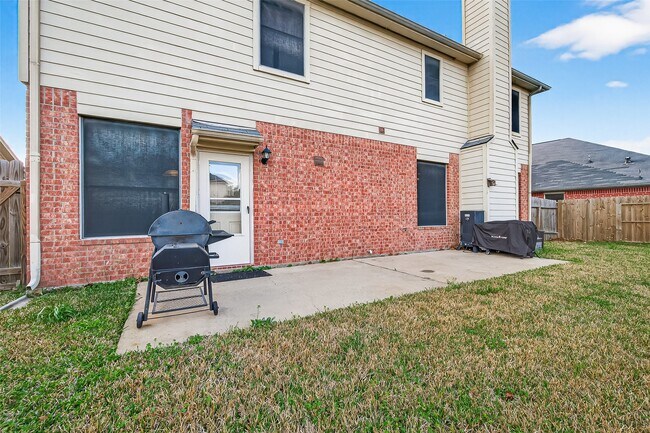 Building Photo - 4922 Beechknoll Ln