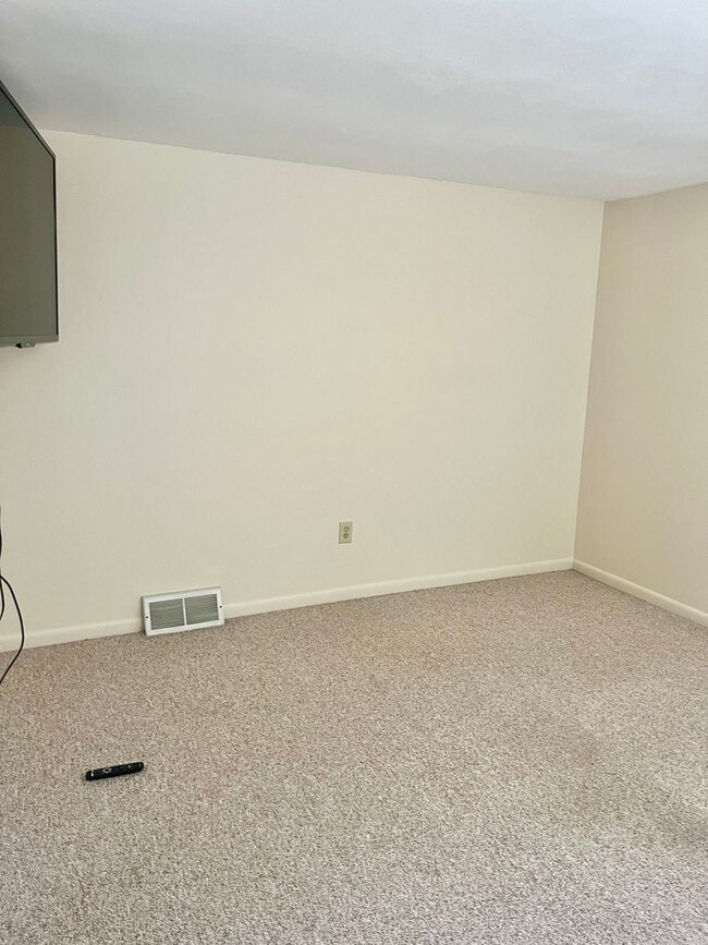 Building Photo - 8474 Bubbling Springs Dr