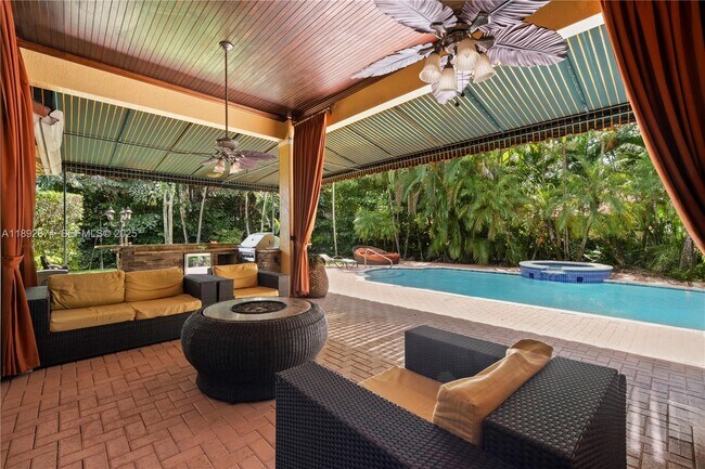 Building Photo - 14130 SW 33rd Ct