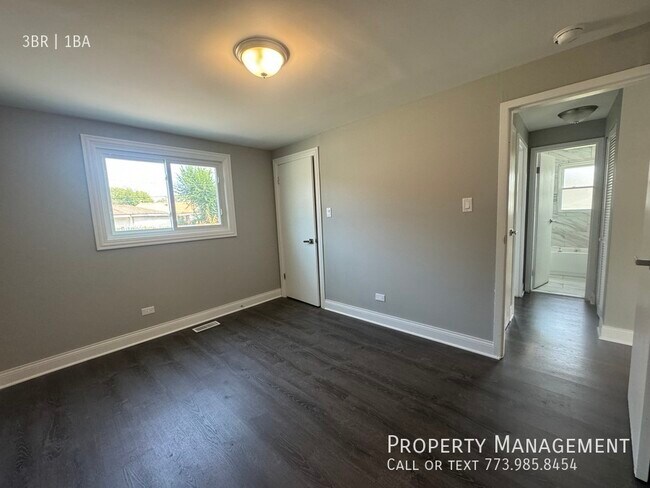 Building Photo - Midlothian Area Completely Updated Ranch H...