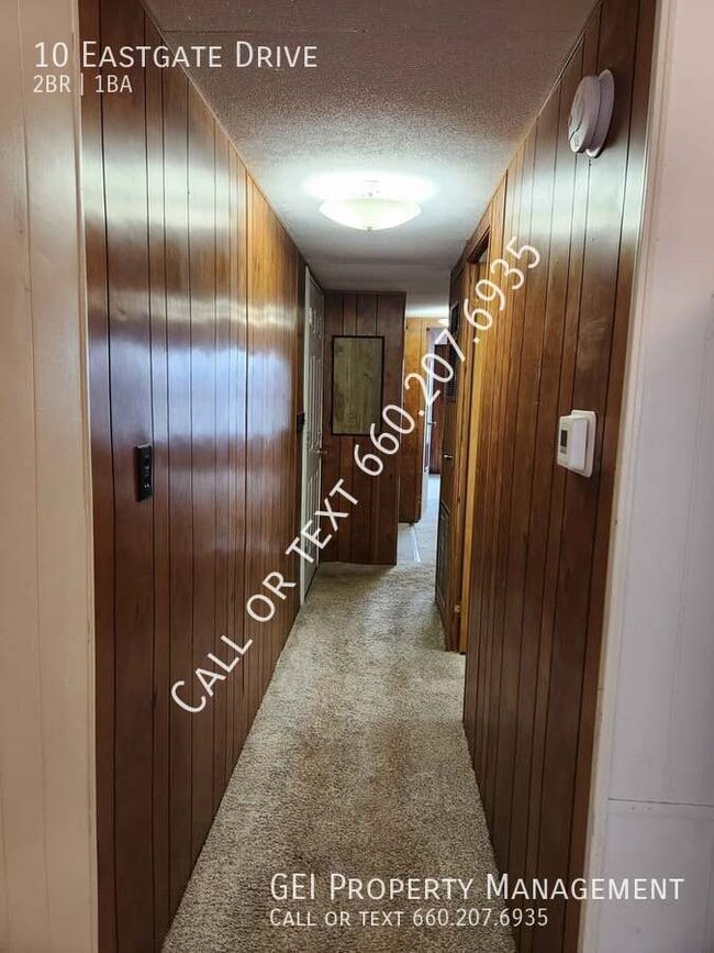 Building Photo - 10 Eastgate Dr