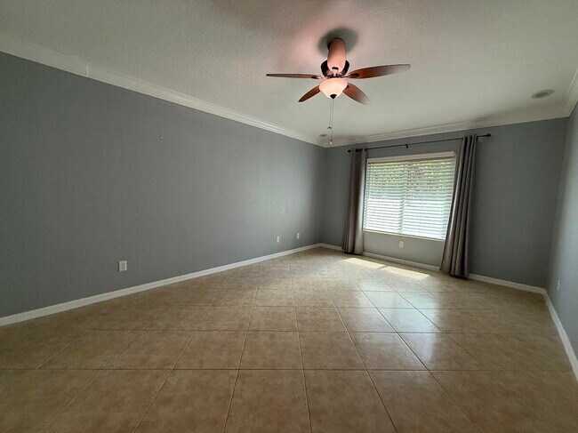 Building Photo - 5574 43rd Ct